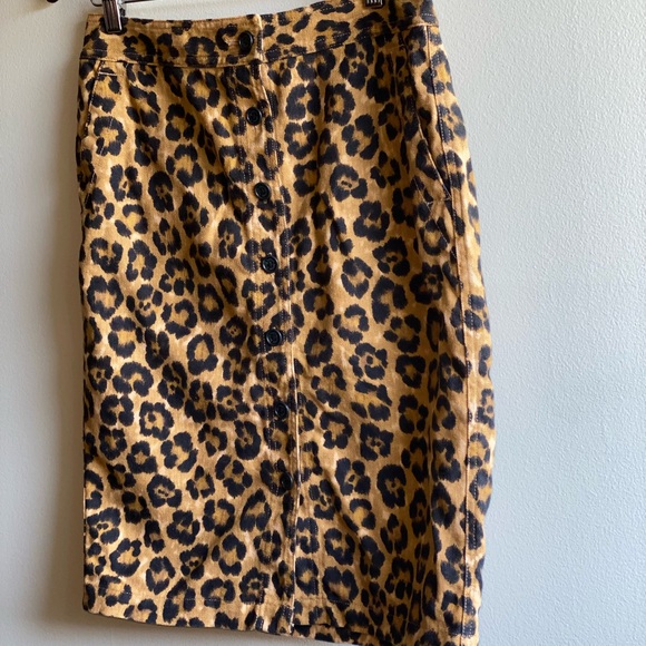 Lauren Ralph Lauren Button-Front Cheetah Animal Print Short Skirt Size 2 - Picture 2 of 5